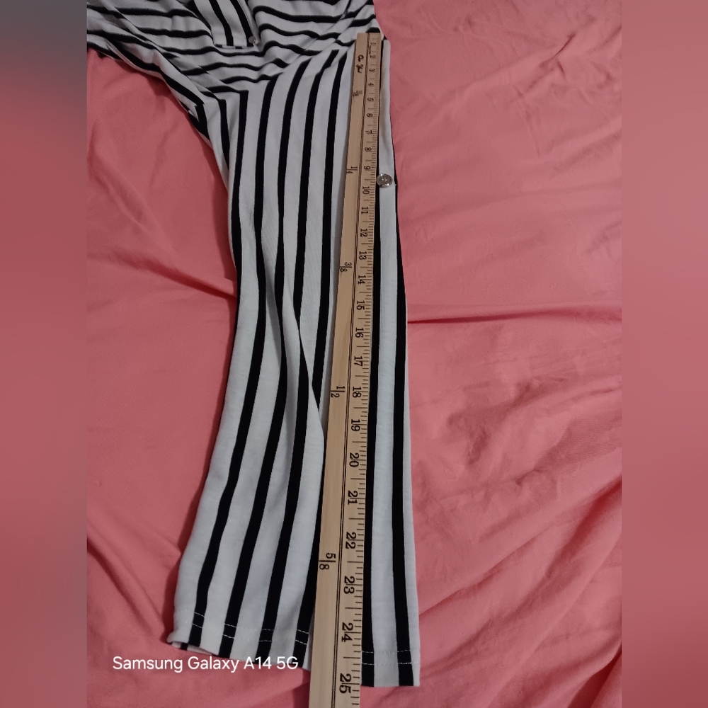 Black/White Striped Blouse, Zip Front Roll Tab Sleeves 3XL - Picture 9 of 13